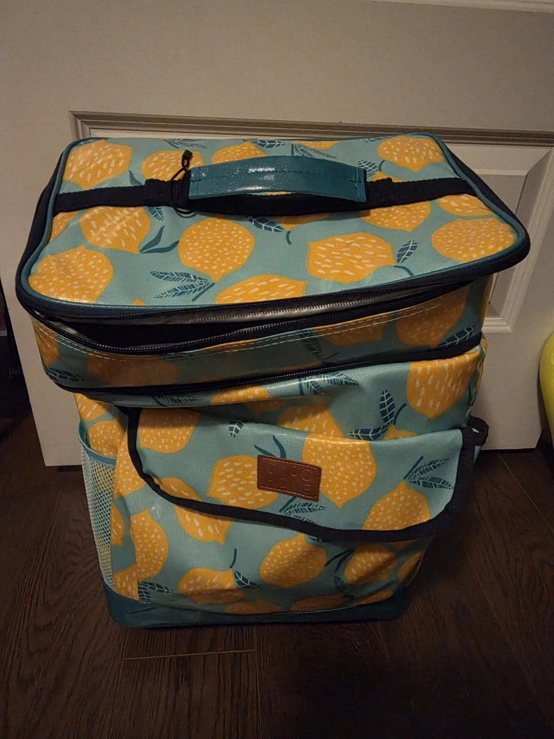 Sun&Bliss Rolling Cooler Bag with Lemon Print