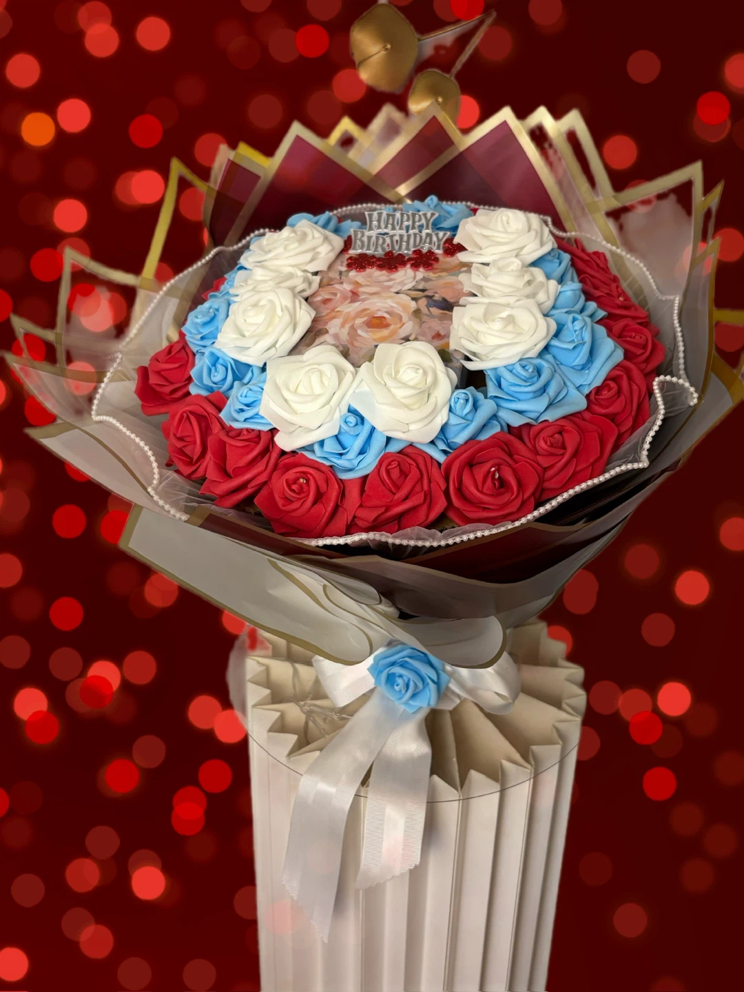 Gift and roses bouquet comes with complementary chocolate pack - photo 3