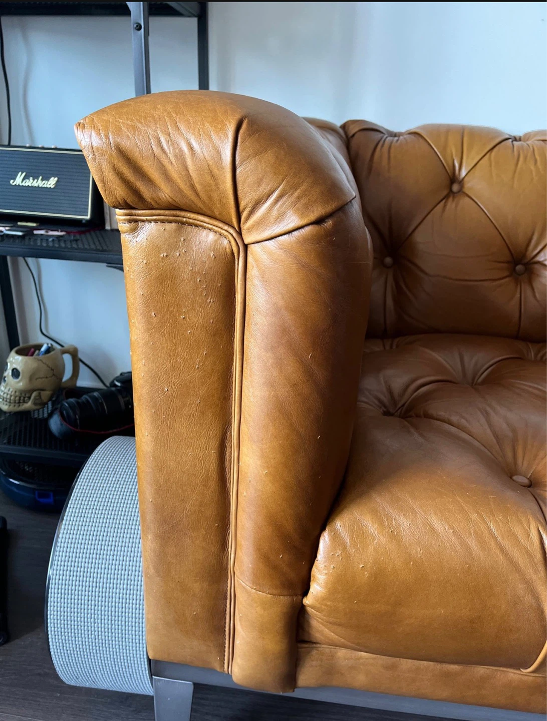 Brown Leather Tufted Sofa - photo 5