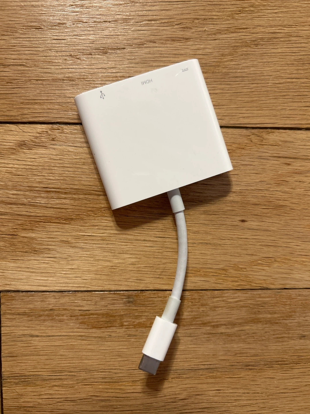 Apple USB-C Digital AV Multiport Adapter - photo 2