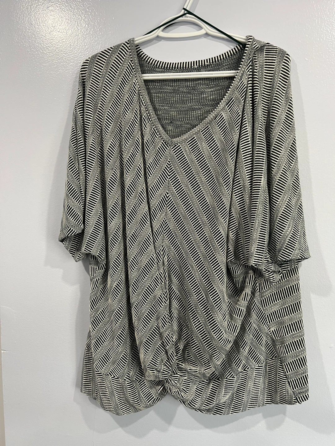 Women's Black and White Striped V-Neck Top