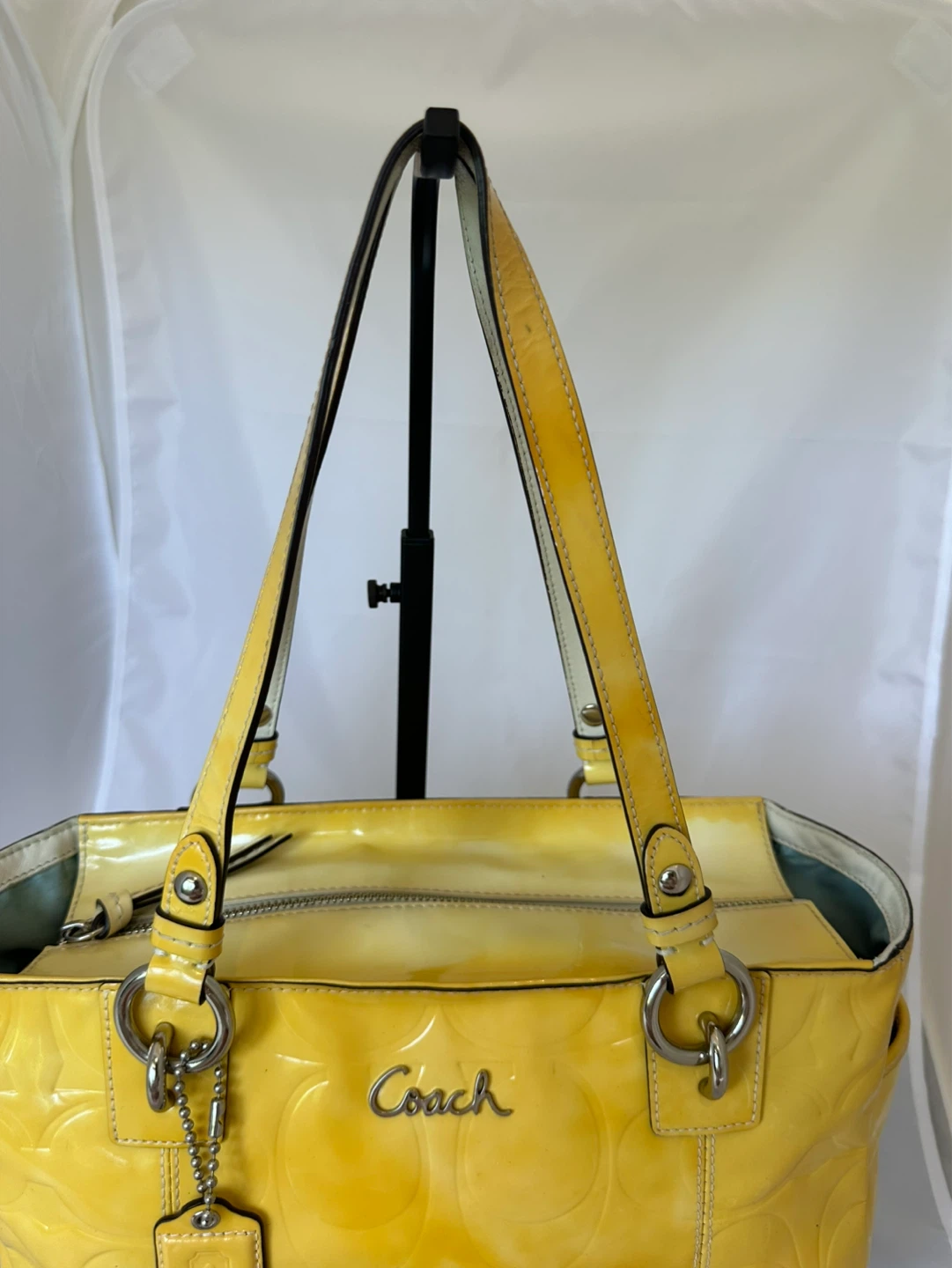 Coach F14709 Yellow Patent Leather Signature Tote - photo 5