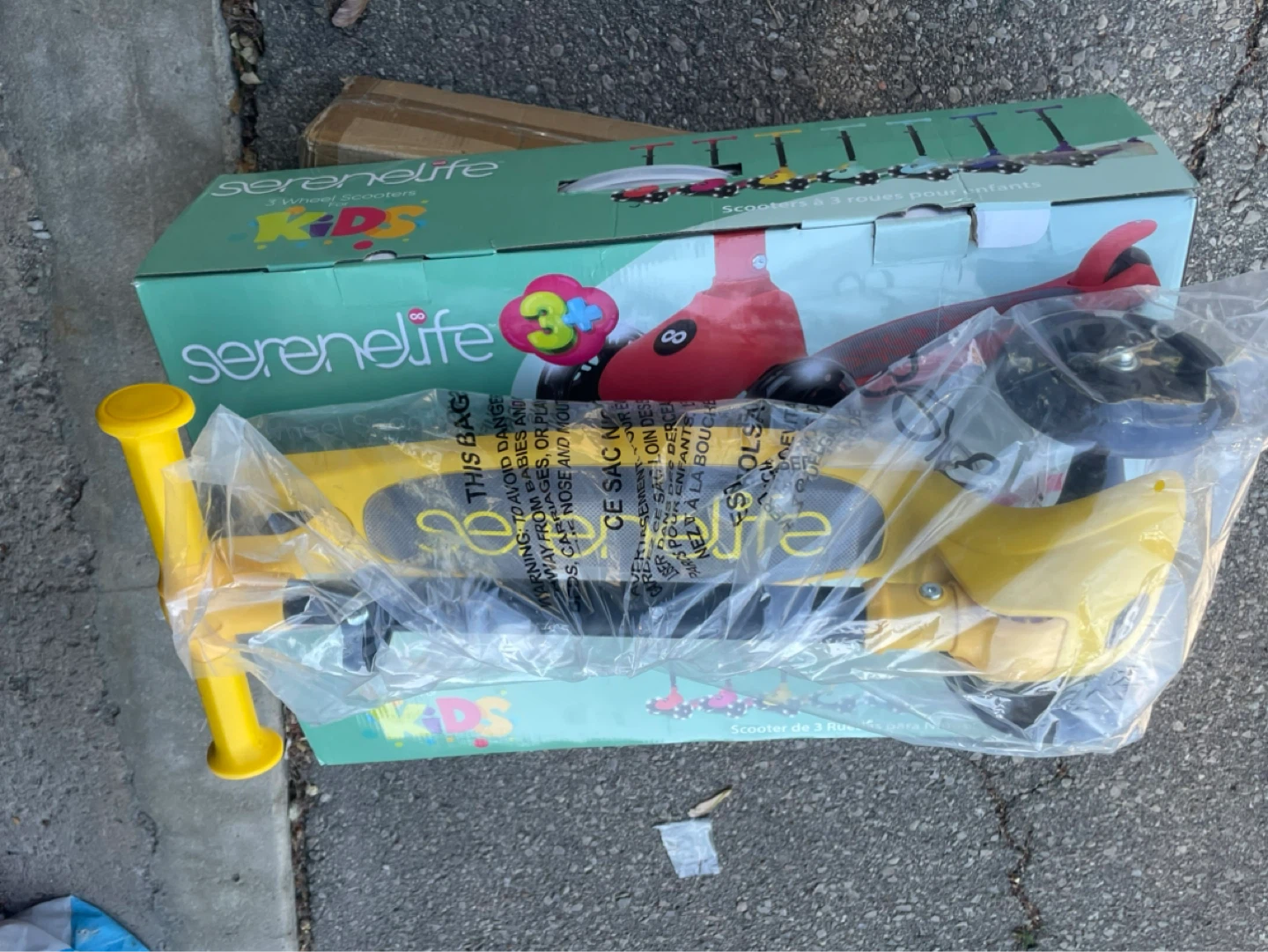 SereneLife 3 Wheel Scooter for Kids - photo 3