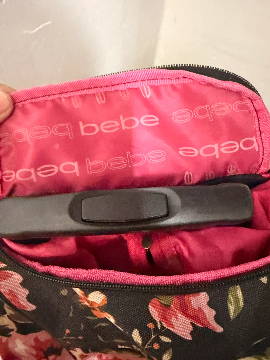 Bebe Floral Rolling Luggage Bag - photo 4