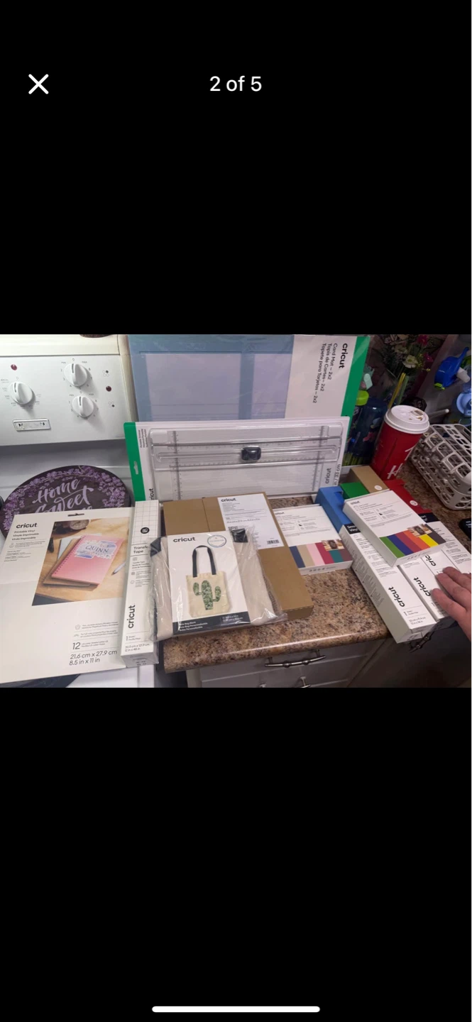 Cricut Maker 4 + Everything Bundle - photo 3