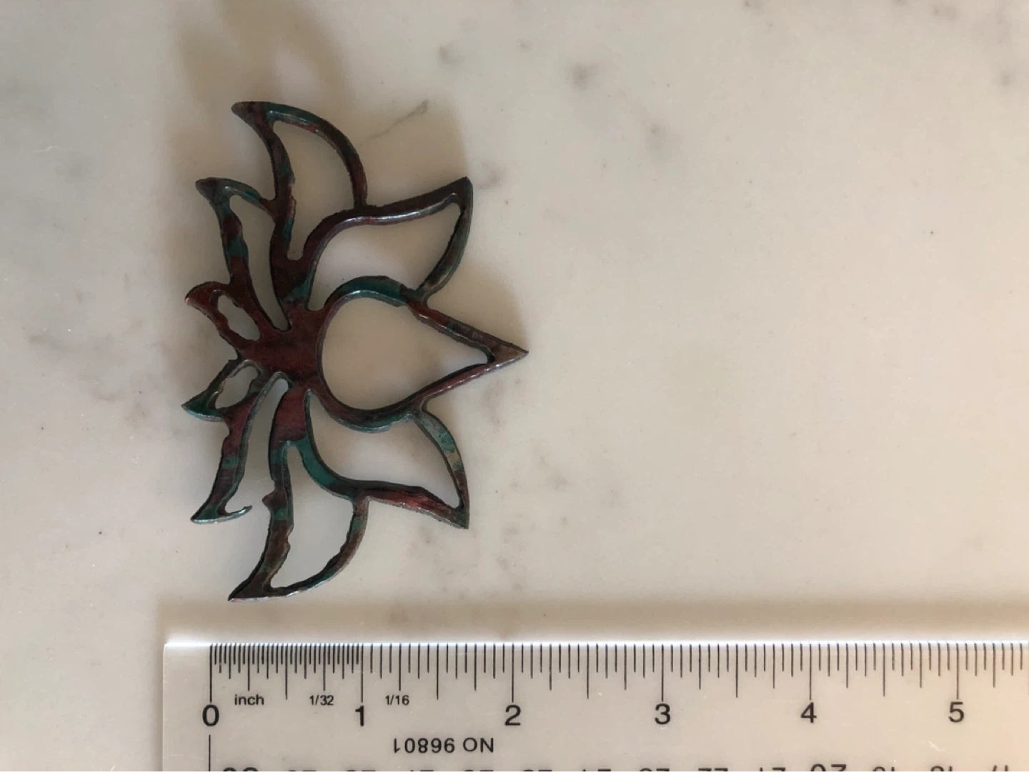 FREE - Trinkets - Alpaca keychain and lotus magnet - photo 4