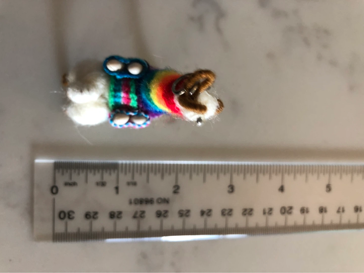 FREE - Trinkets - Alpaca keychain and lotus magnet - photo 3