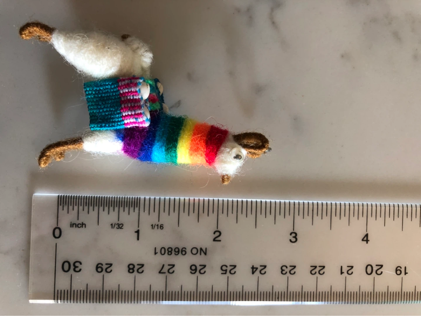 FREE - Trinkets - Alpaca keychain and lotus magnet - photo 2