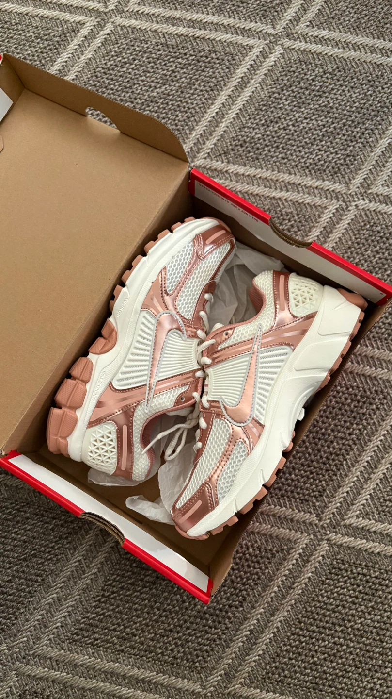 Nike Vomero 5s Rose Gold - photo 2