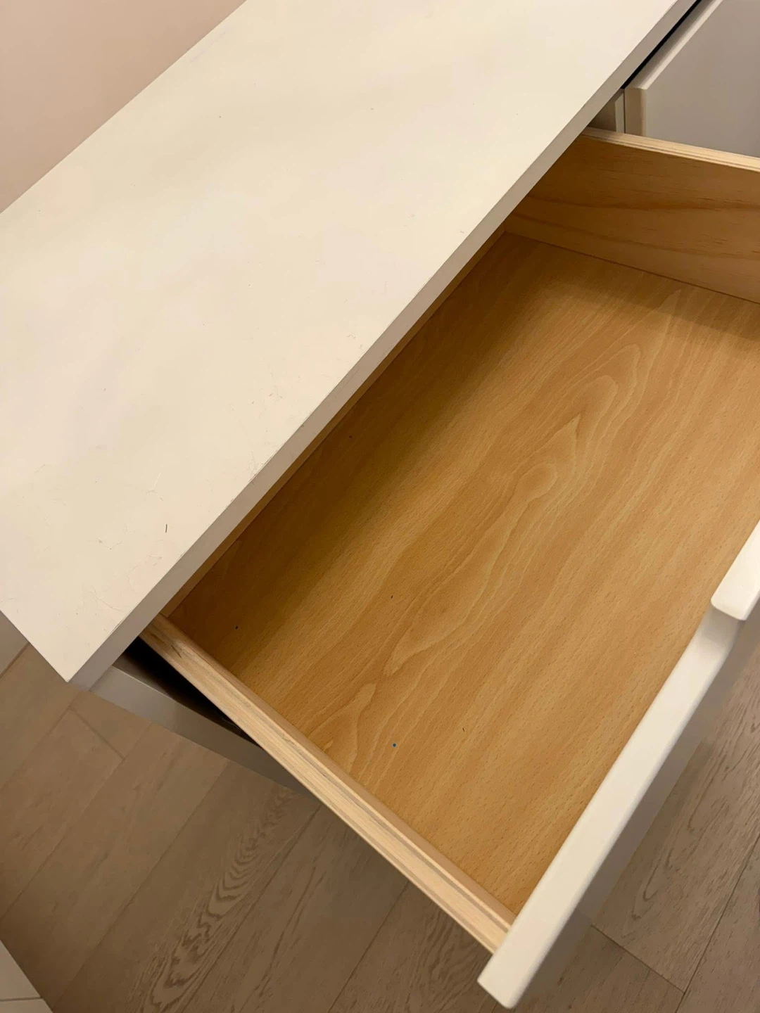 White Dresser with 3 Drawers and Cabinet - photo 3