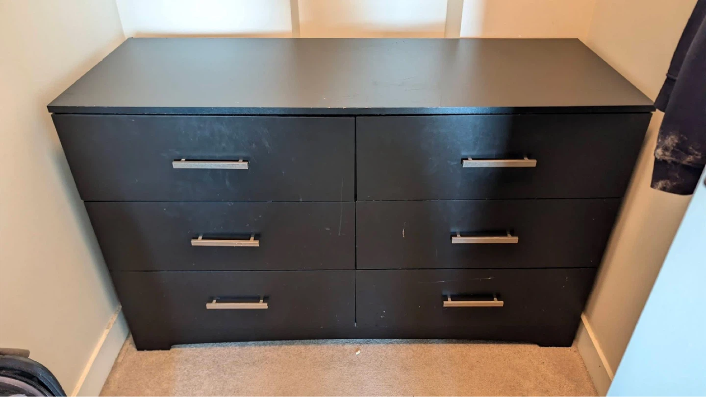 Black 6-Drawer Dresser