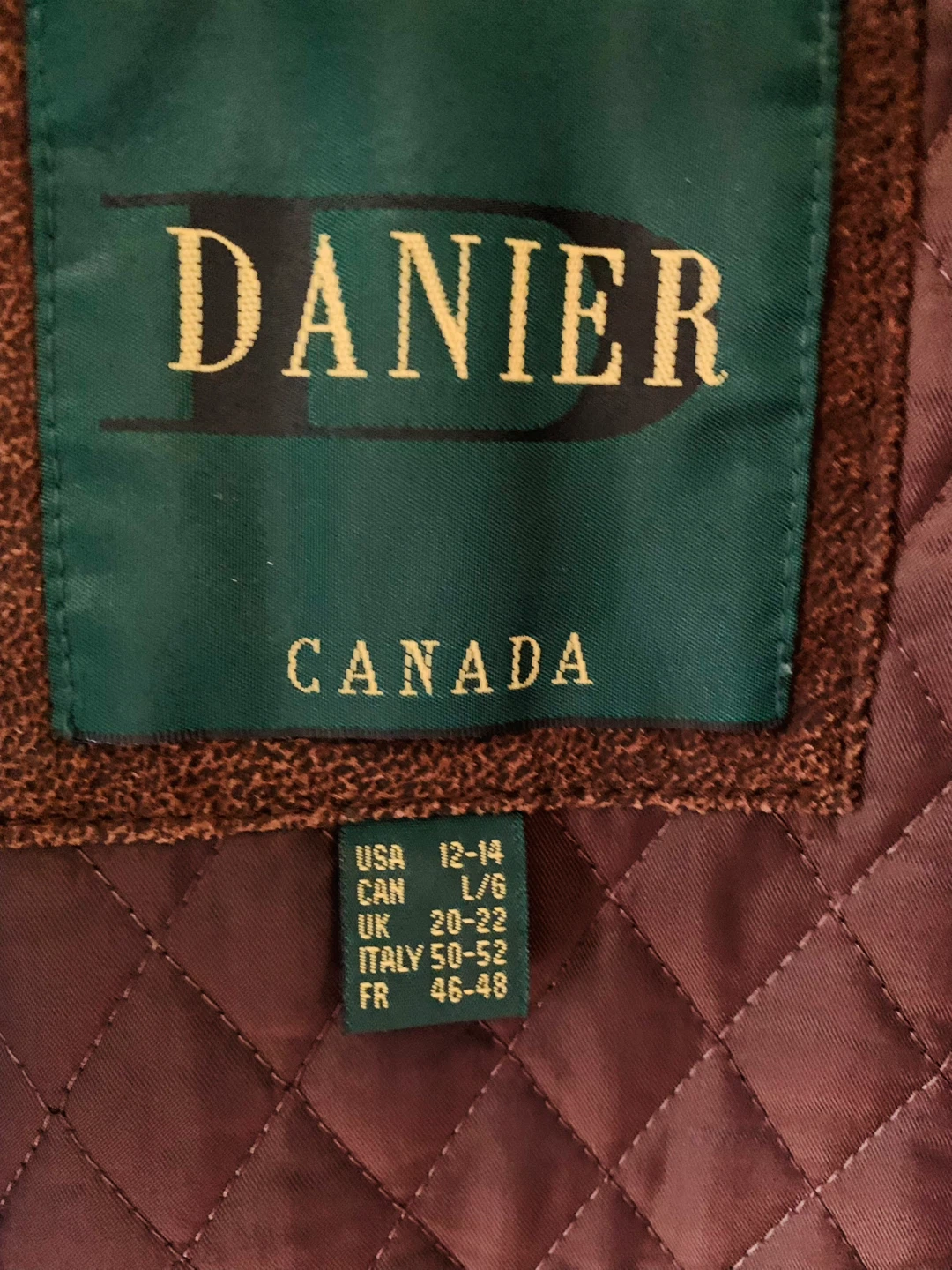 Genuine Leather Jacket: Large - Danier Brand - photo 5