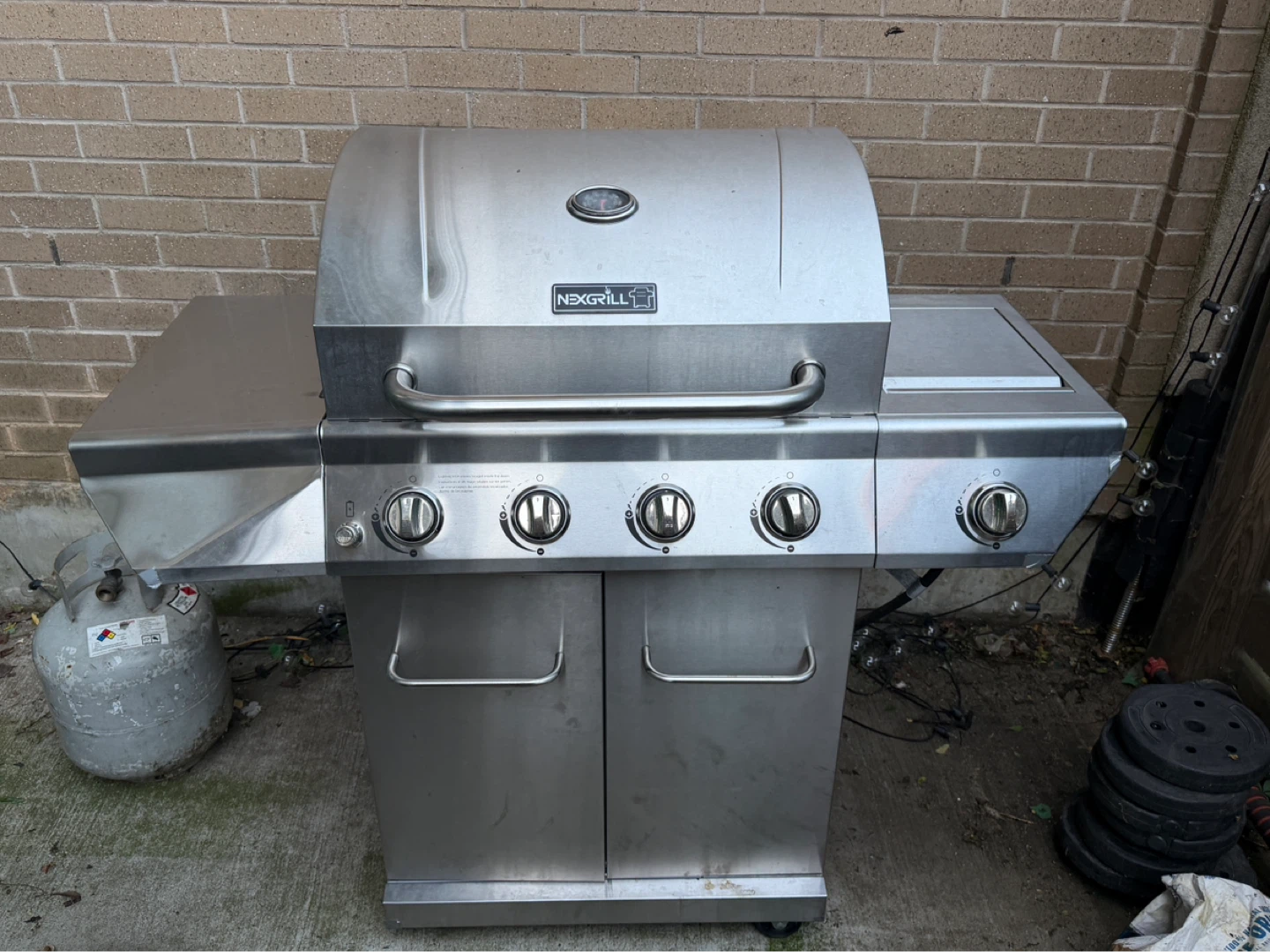 Nexgrill 4-Burner Propane Gas Grill with Side Burner - photo 3