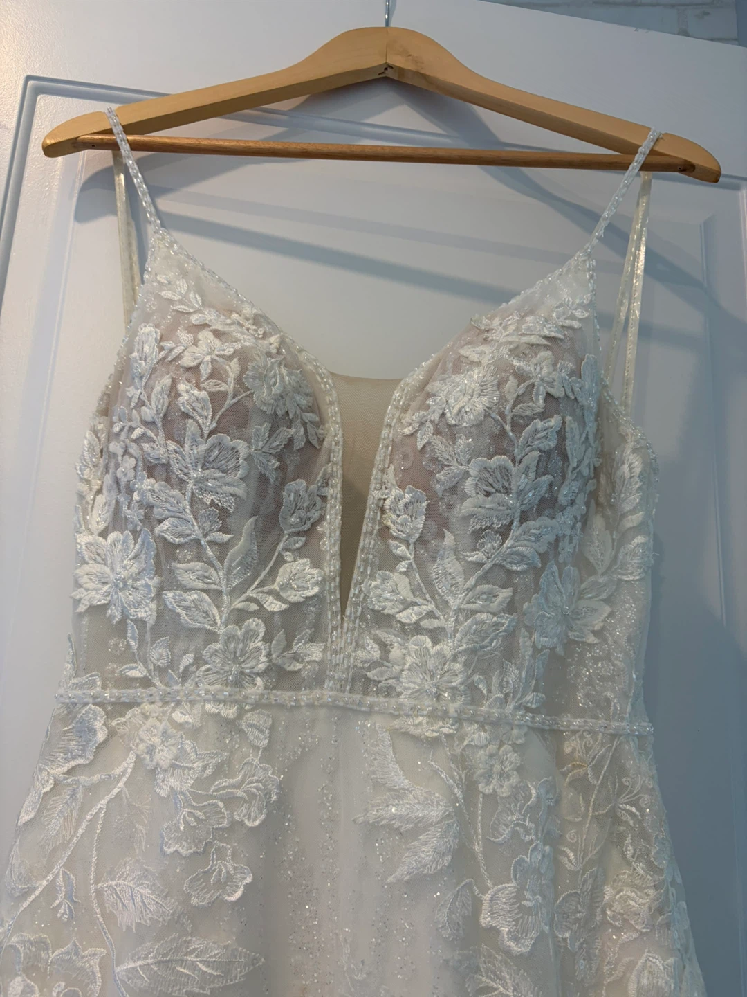 Essence of Australia Plunge Neck Wedding Gown - size 10 - photo 3