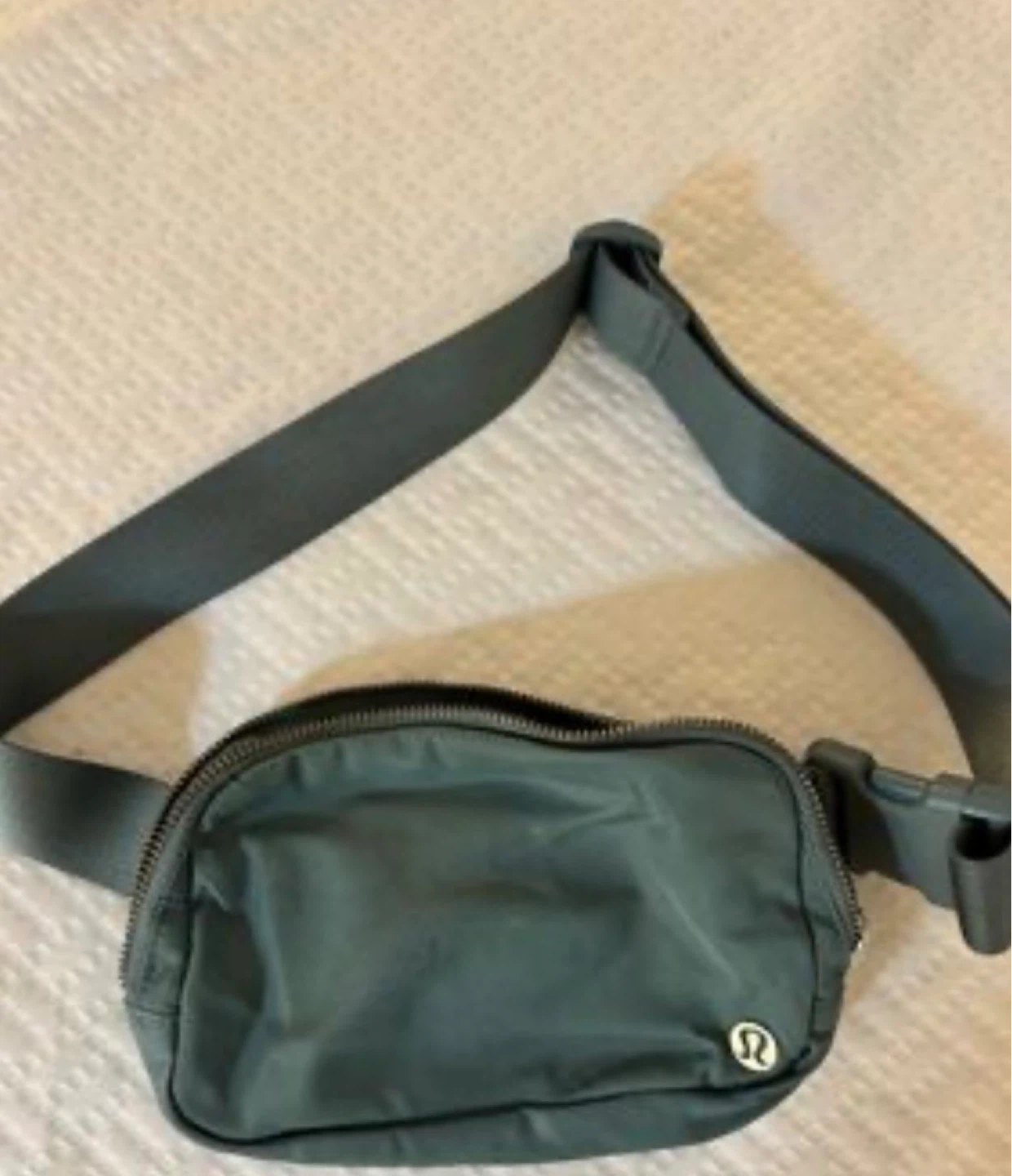 Lululemon Everywhere Belt Bag