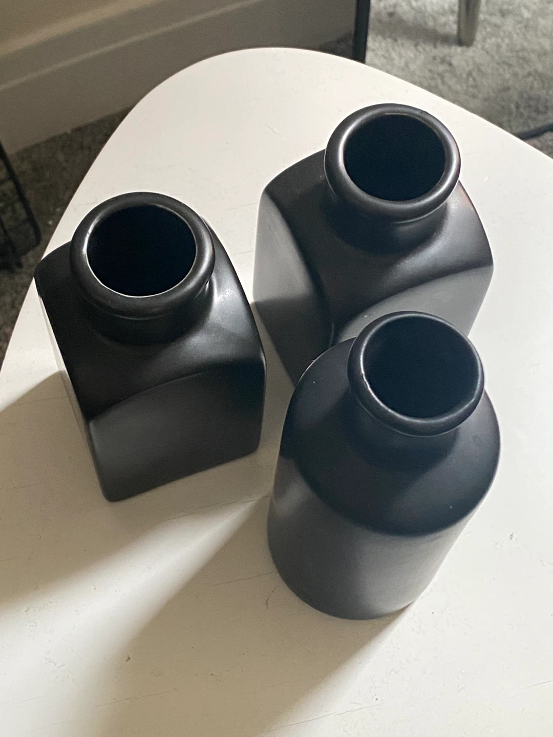 Small Black Vase Set - photo 2