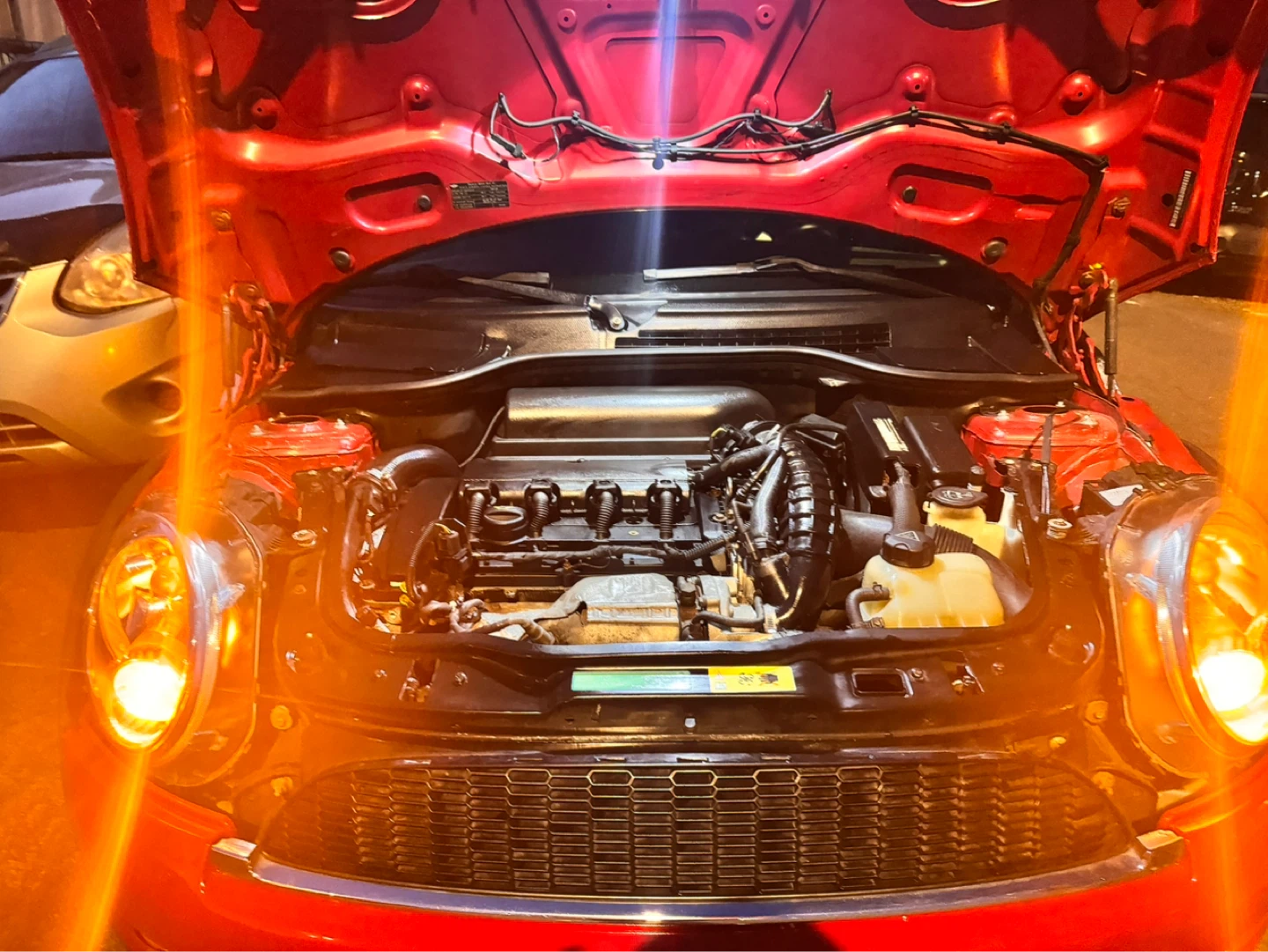 Red Mini Cooper Hardtop - photo 2