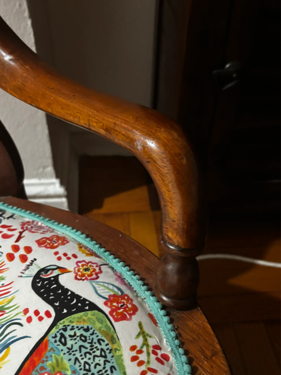 Vintage Wooden Rocking Chair with Peacock Upholstery - photo 3