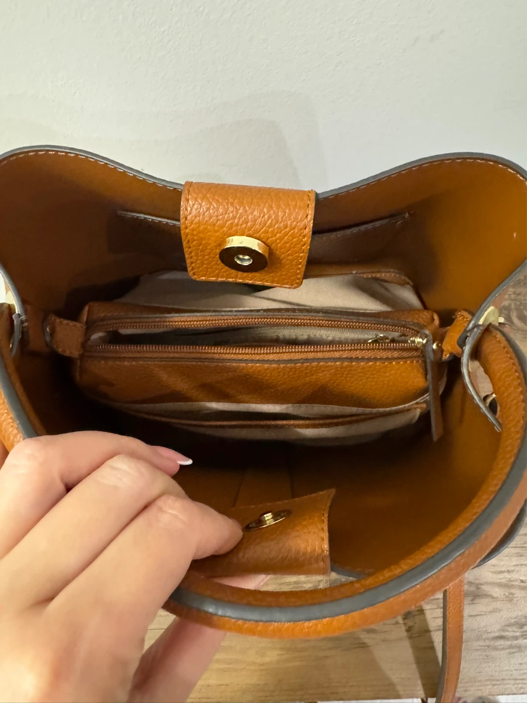 Ranhette Lepore Bucket Bag - Tan - photo 2