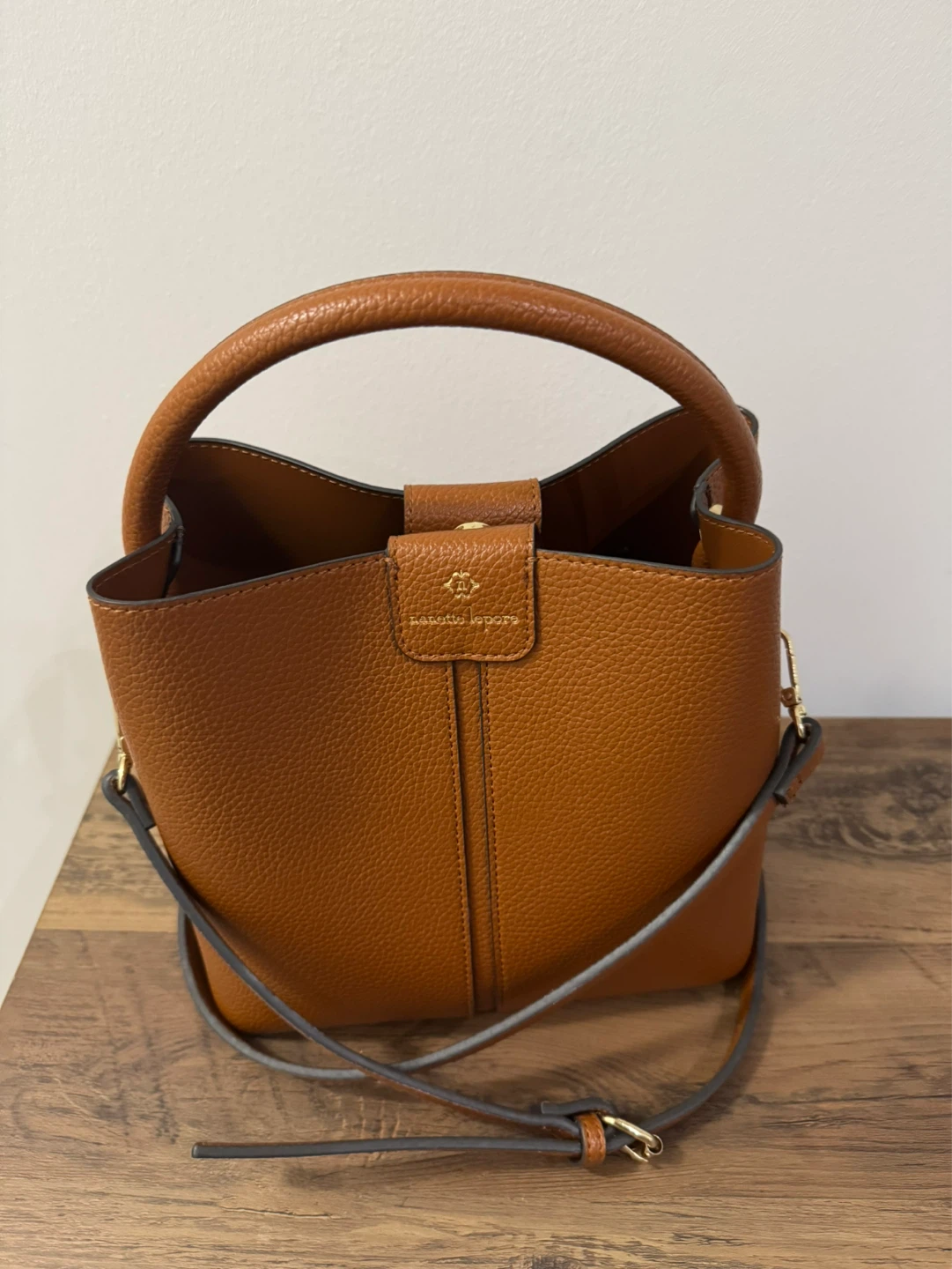 Ranhette Lepore Bucket Bag - Tan