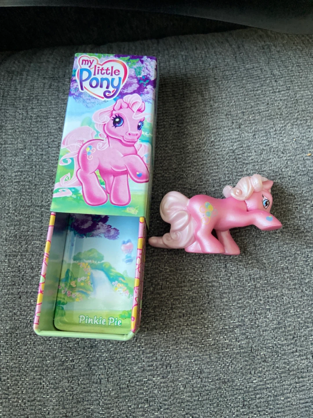 My Little Pony Pinkie Pie Figure - photo 5