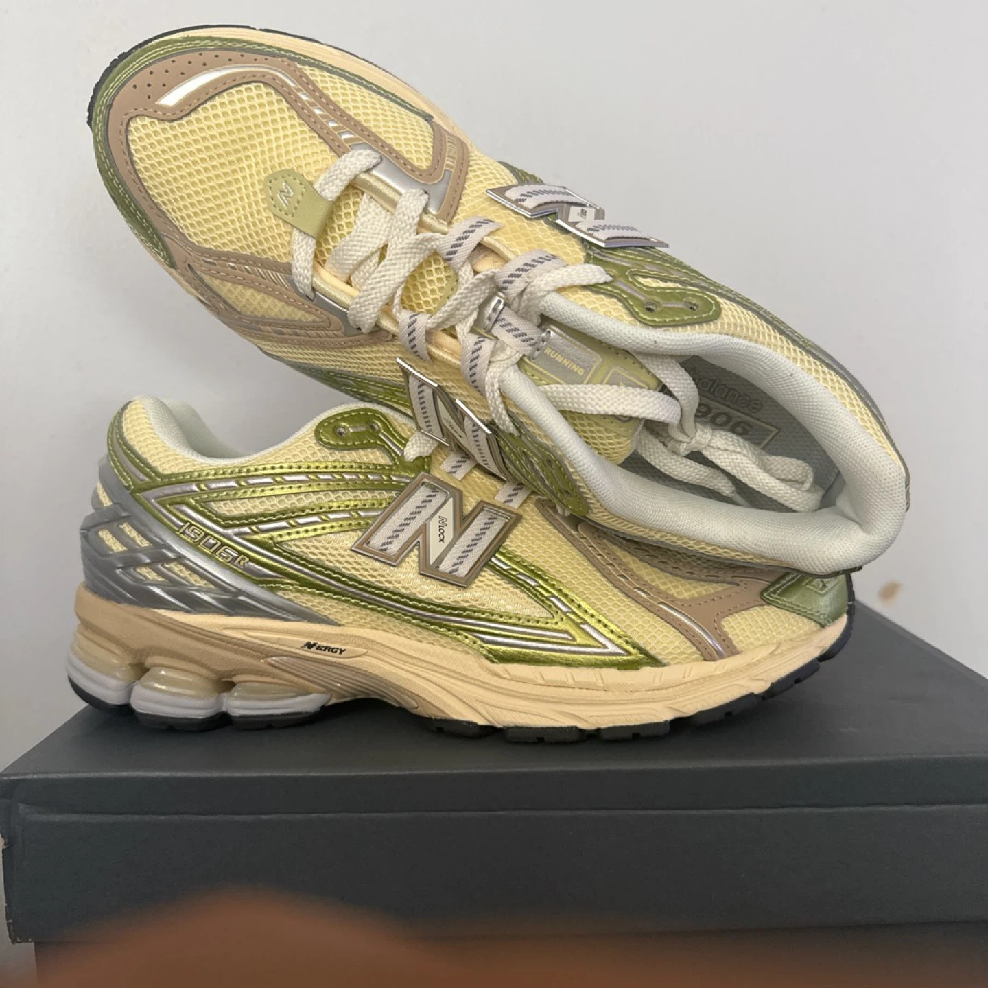New Balance 1906R Beige Brown Running Shoes