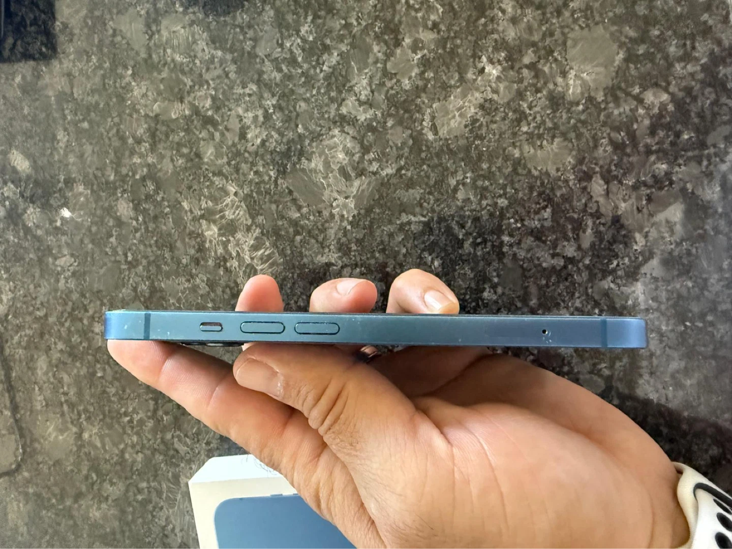 Apple iPhone 13 - Blue - photo 2