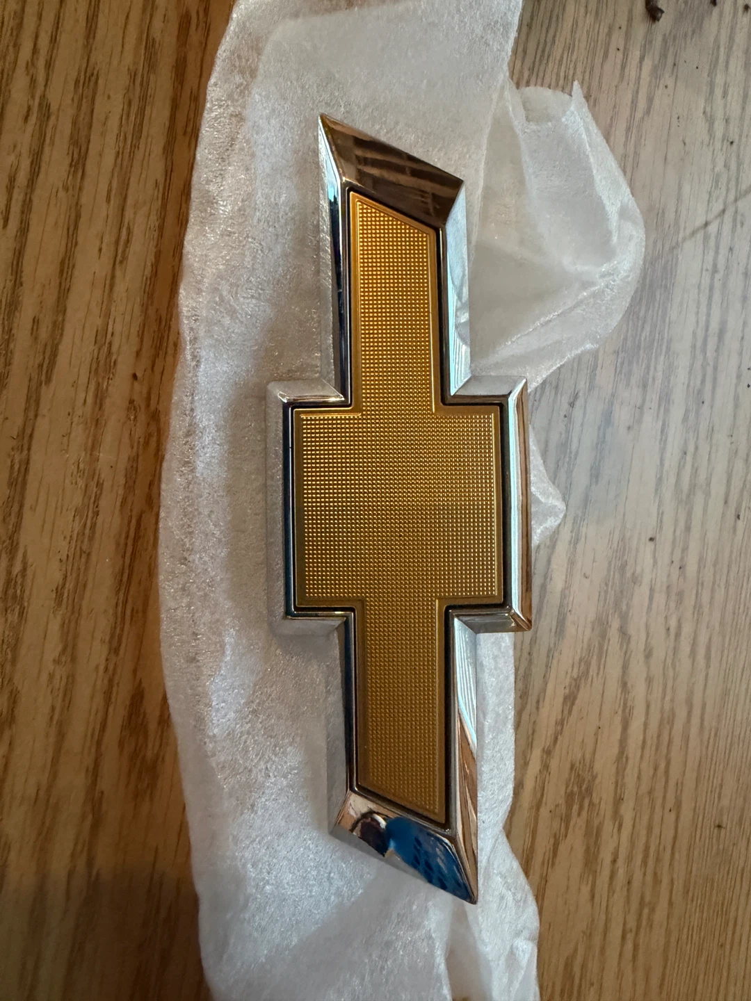 Chevrolet Bowtie Emblem Gold - photo 2