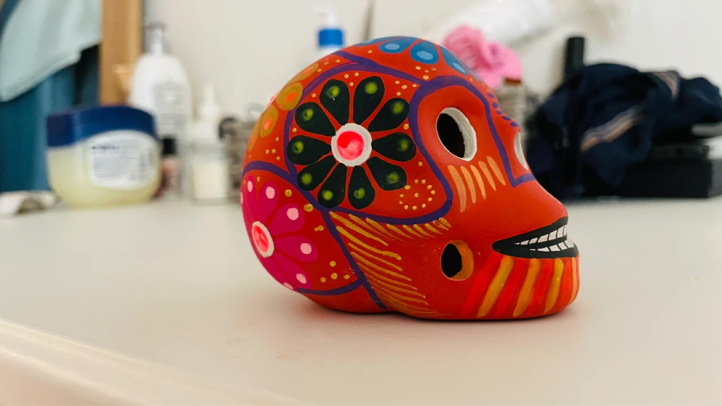 Hand-painted Decorative Skull Figurine - photo 2
