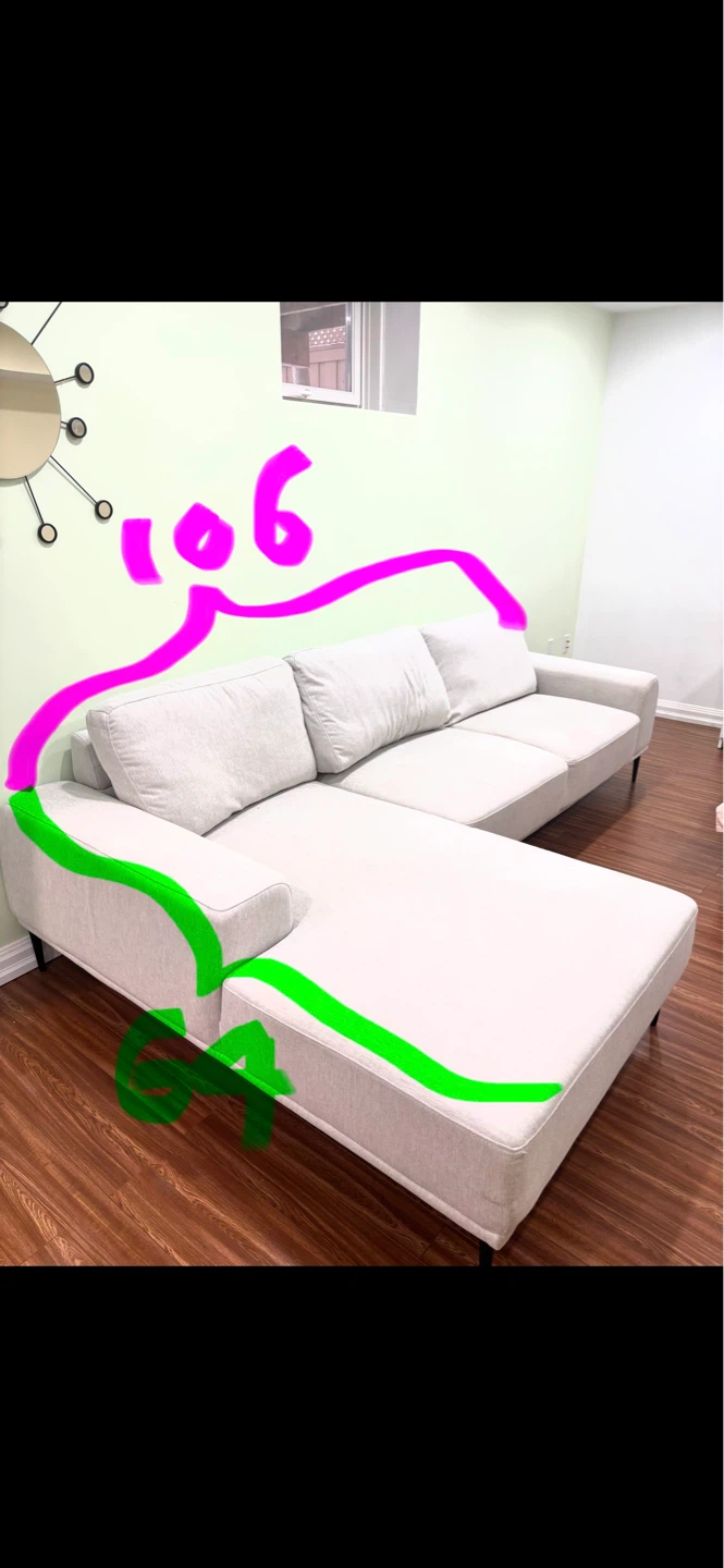 Structube Sectional sofa “Bromont”106”X64”-like new - photo 3