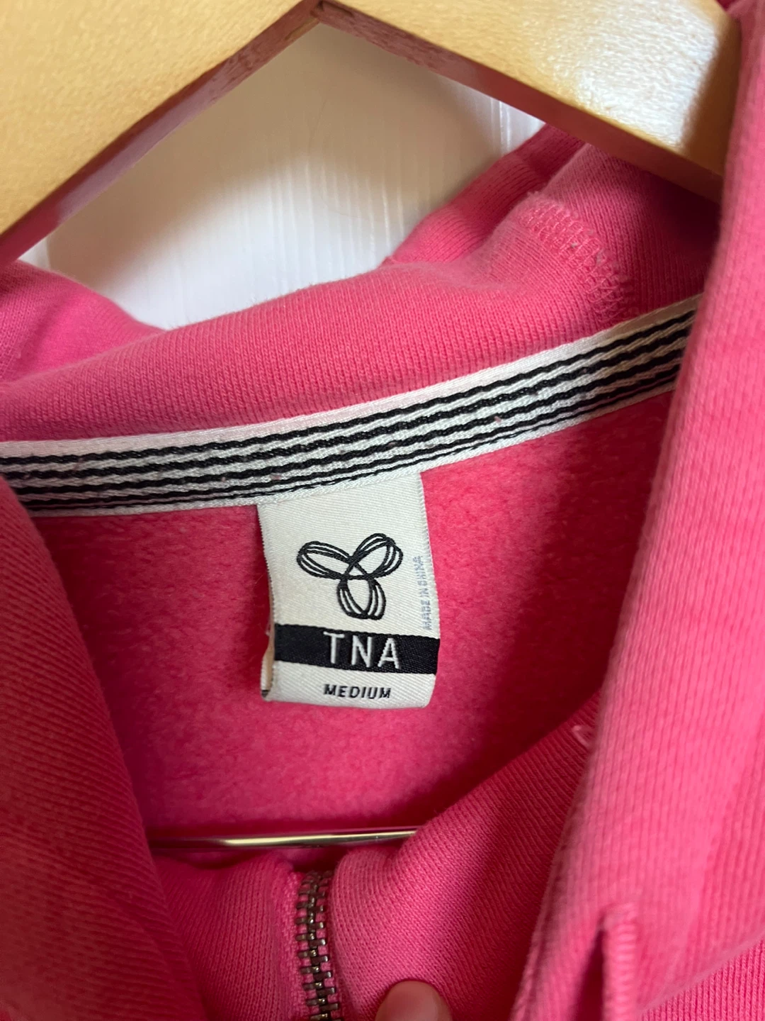 TNA zip up size medium - photo 2