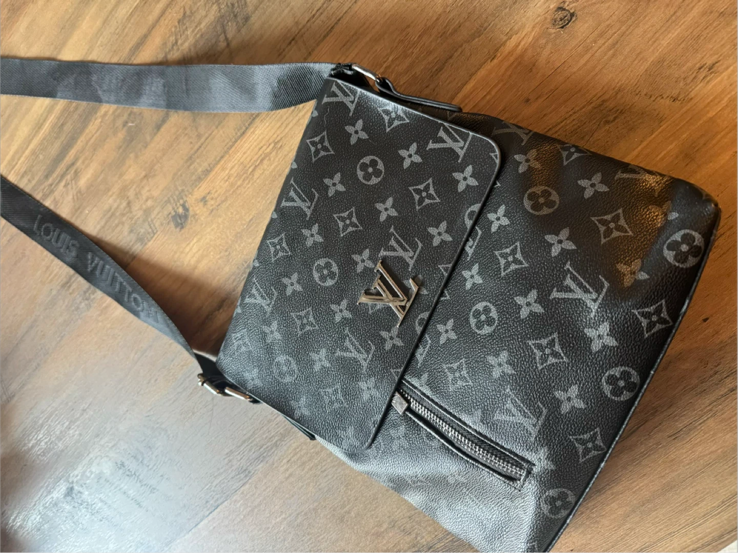 Louis Vuitton Monogram Messenger Bag