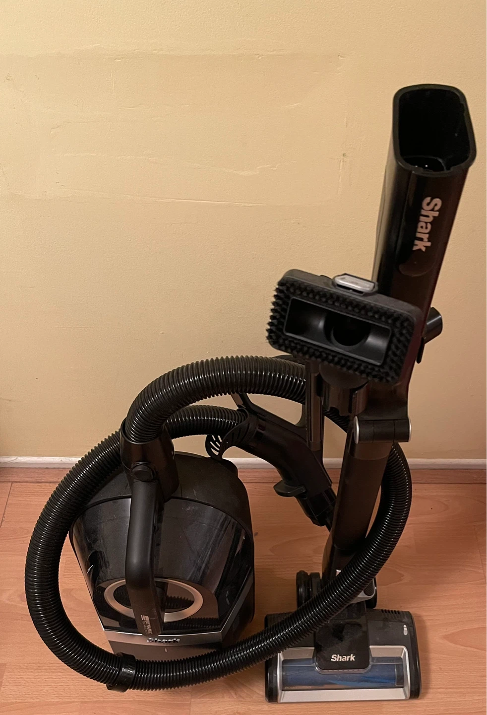 Shark Vacuum Cleaner - photo 2