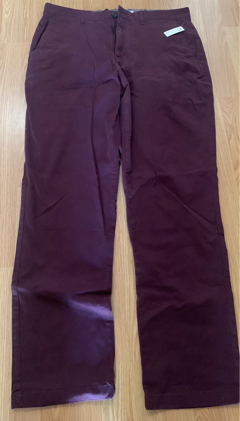 Amazon Essentials Burgundy Chinos Size 36W x 34L