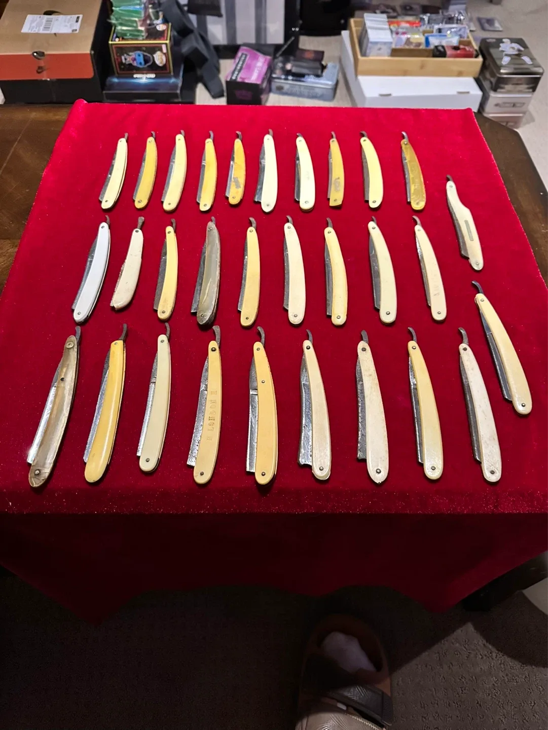30 straight razors