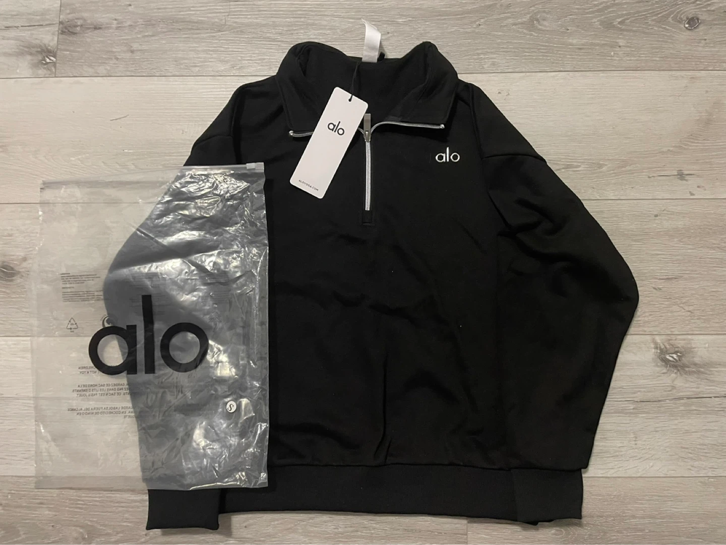 Alo Black Quarterzip