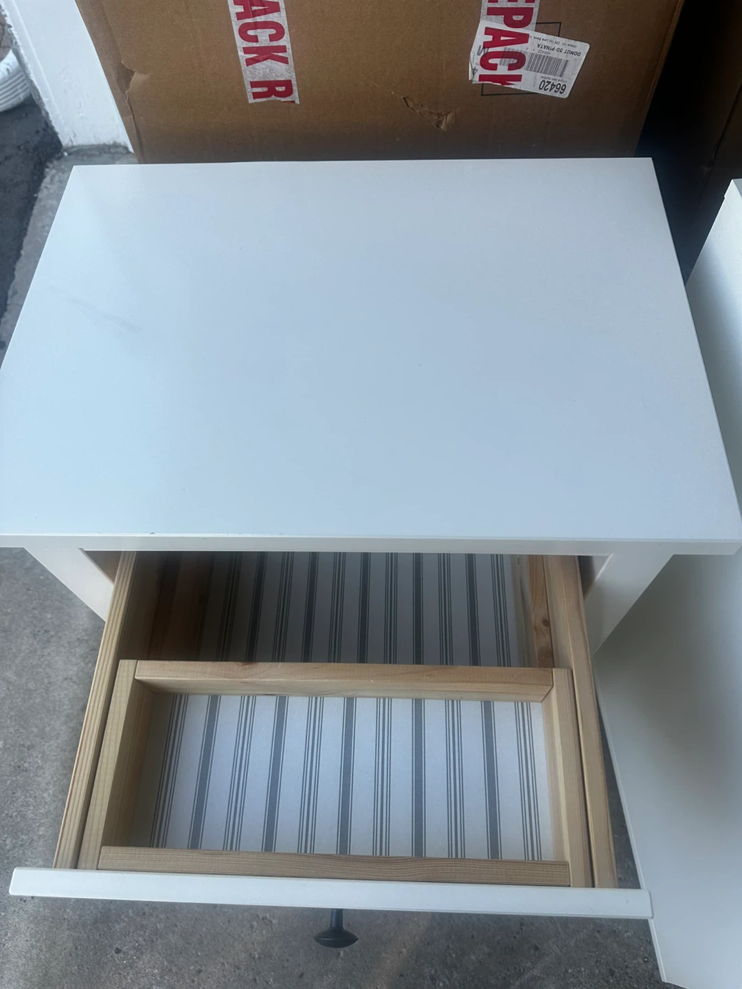 Ikea hemnes nightstand - photo 4