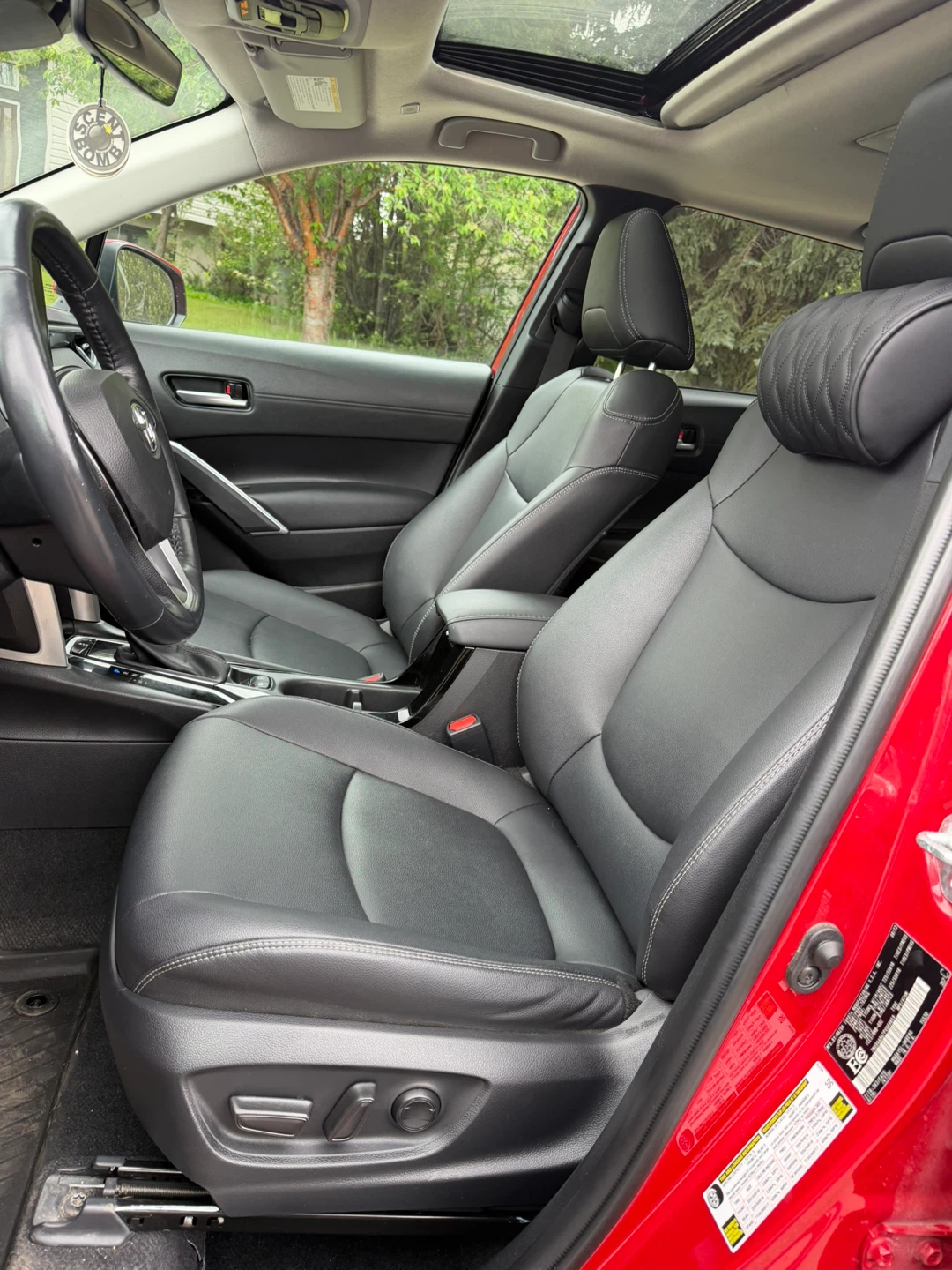 Toyota Corolla Cross XLE AWD - photo 3