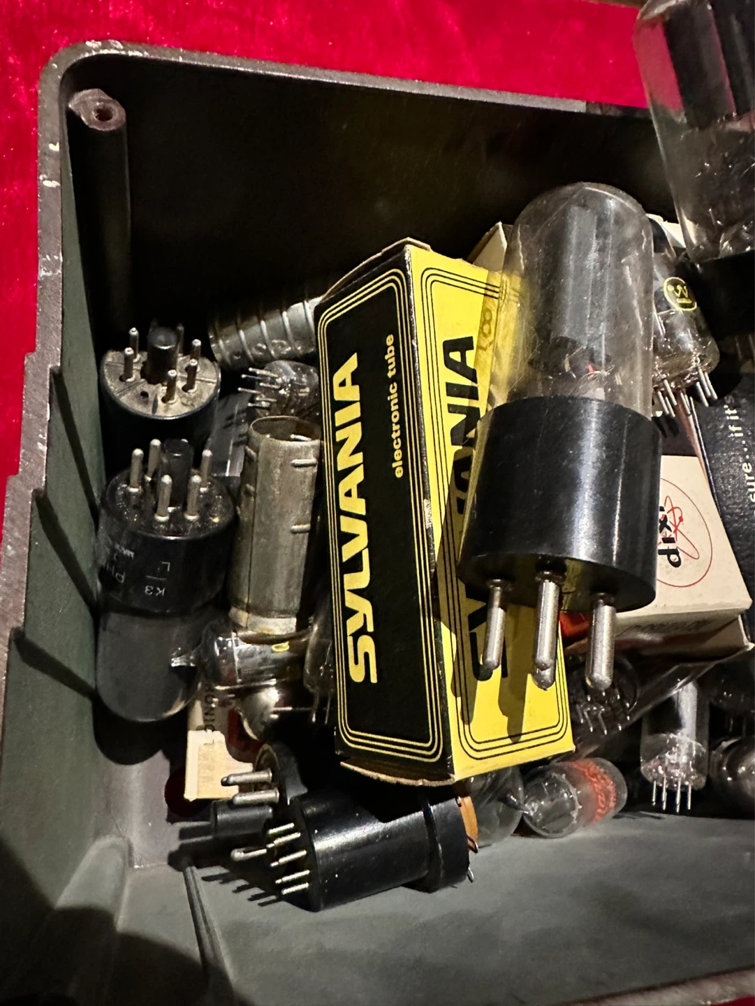 Vacuum tubes - photo 3