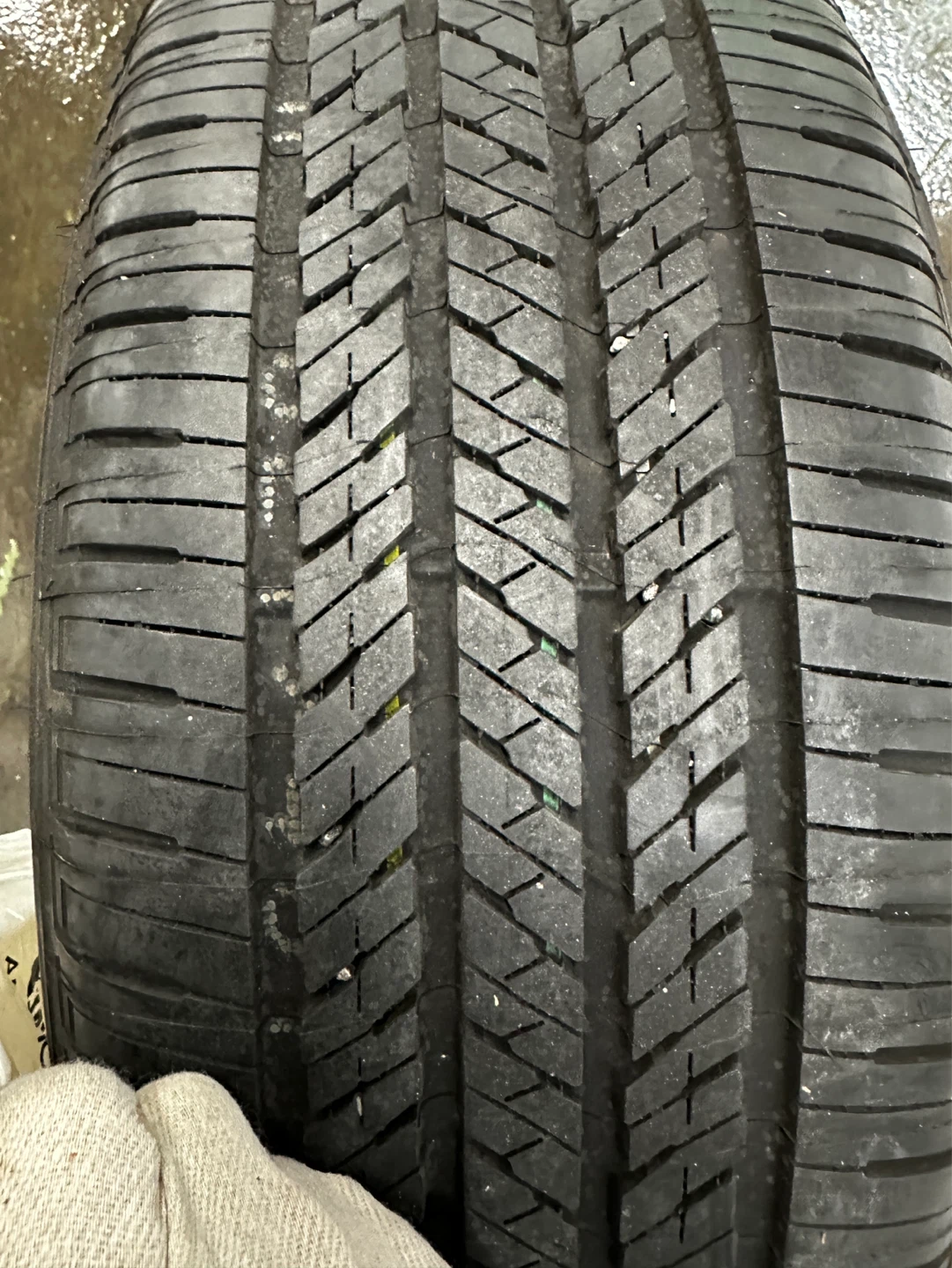 235 / 60 R18 Bridgestone RunFlats - photo 3