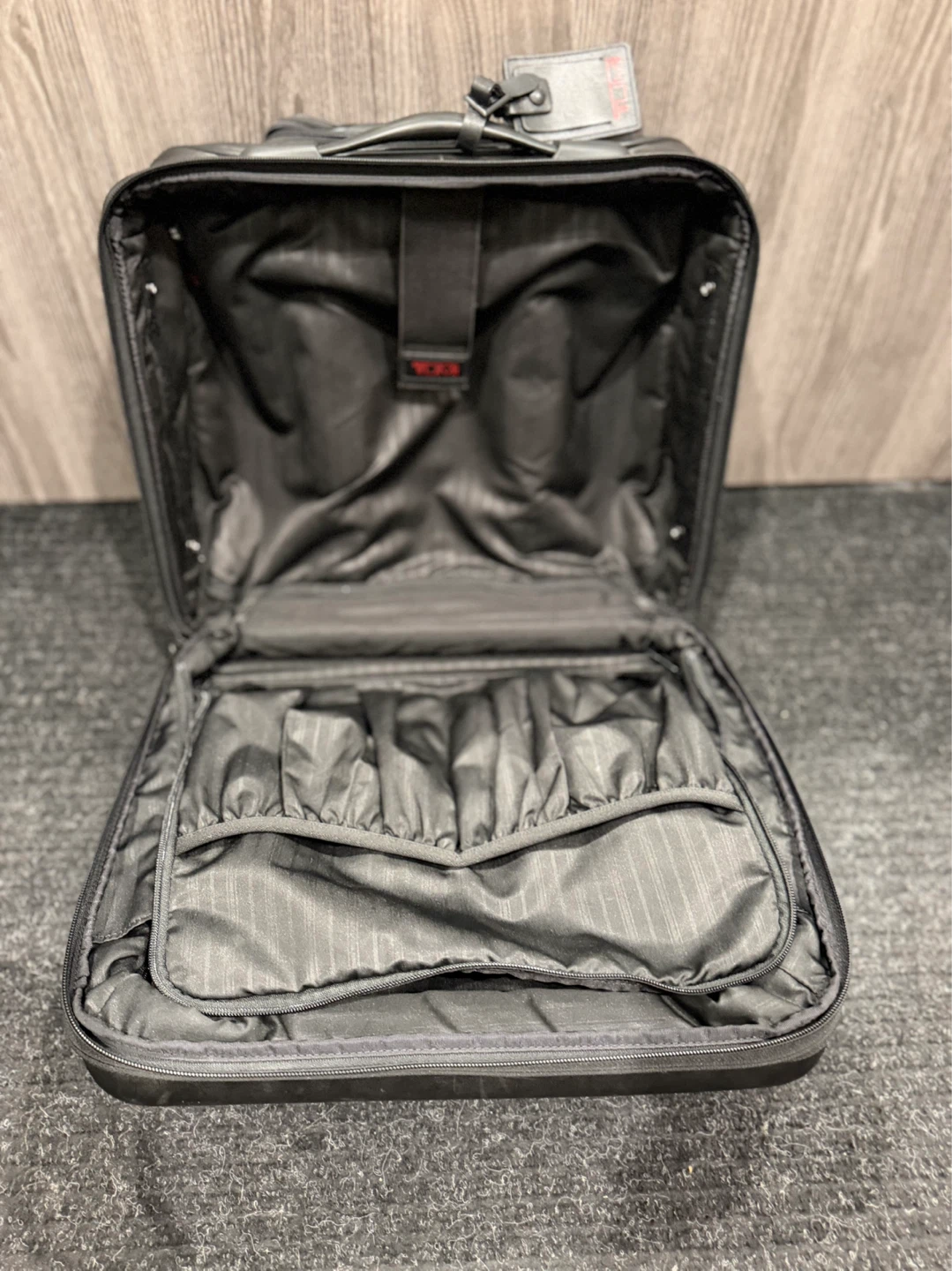 Tumi Black Leather Rolling Briefcase - photo 4