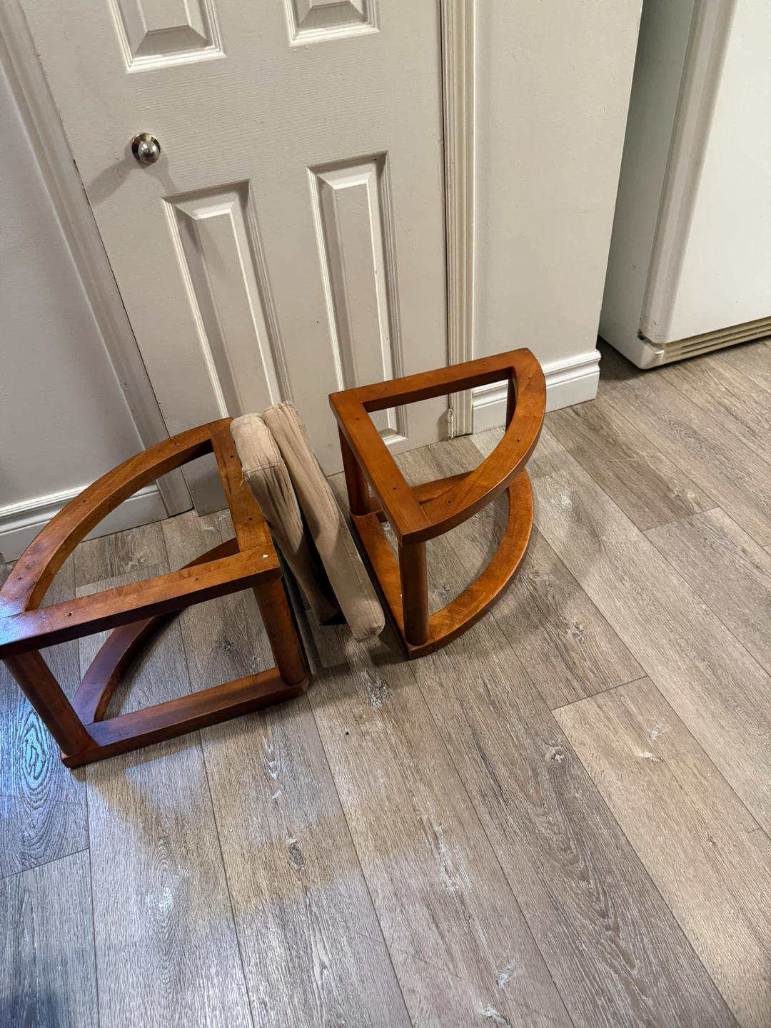 Pair of Beige Ottoman Stools - photo 4