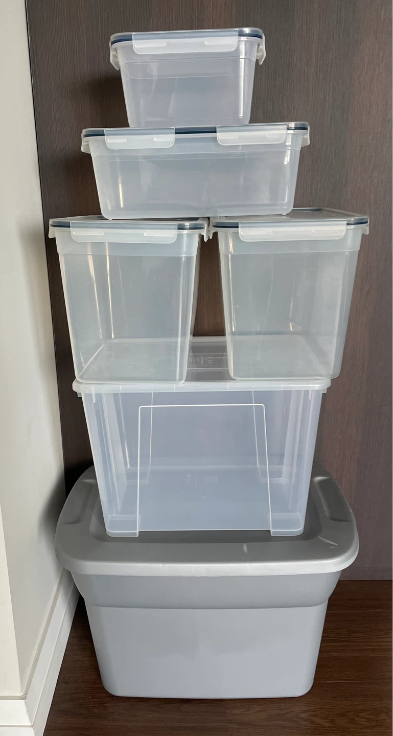 Airtight containers and storage bins