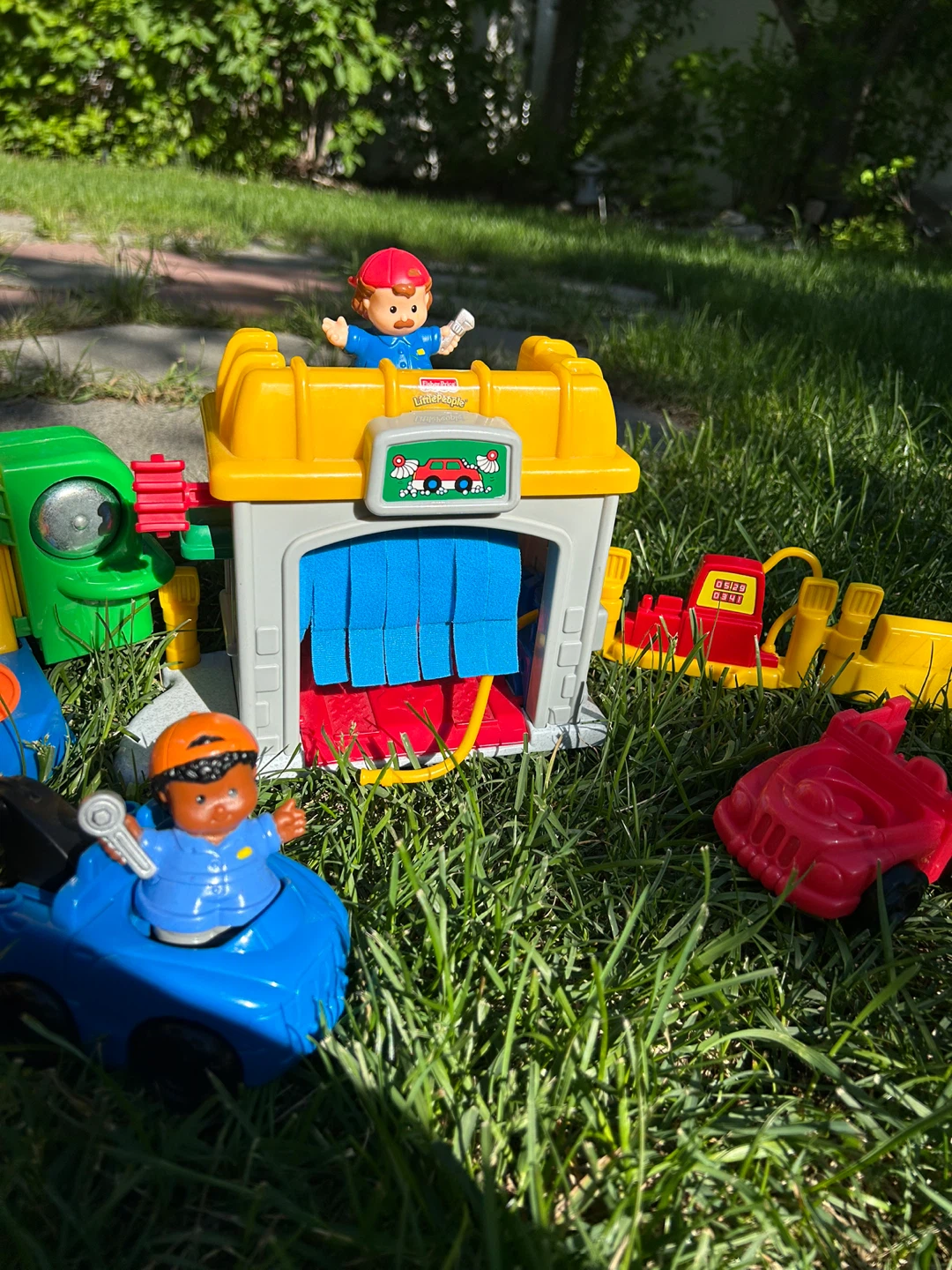 Fisher price little people racin ramps with car wash set - photo 3