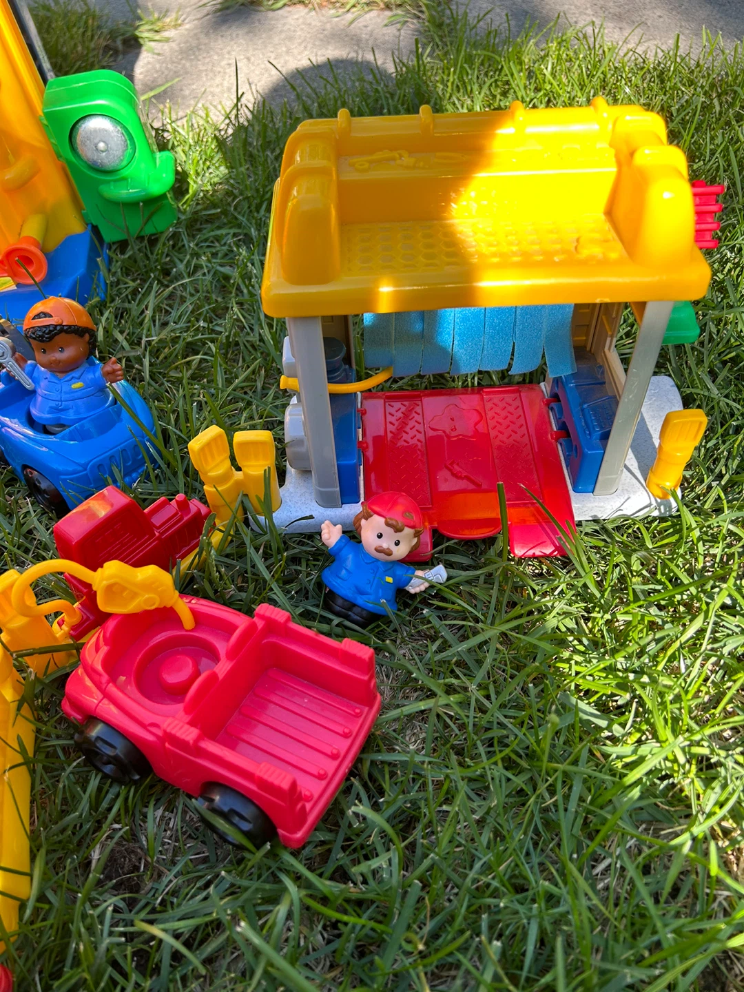 Fisher price little people racin ramps with car wash set - photo 4