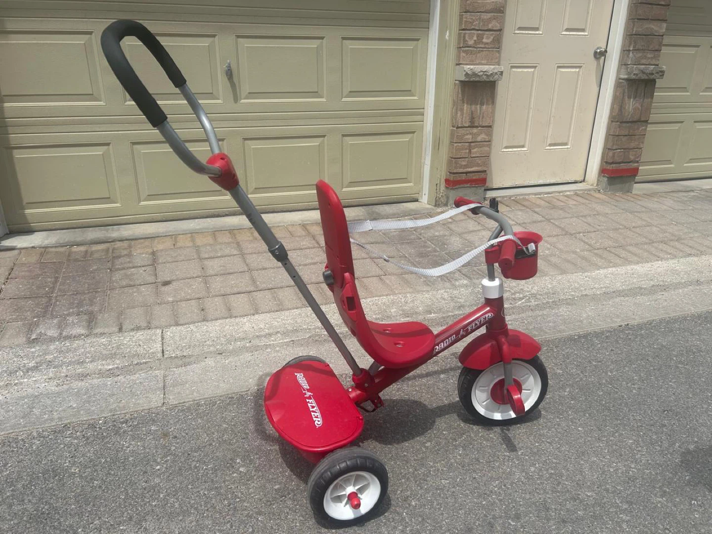 Radio Flyer Tricycle with Parent Handle - photo 2