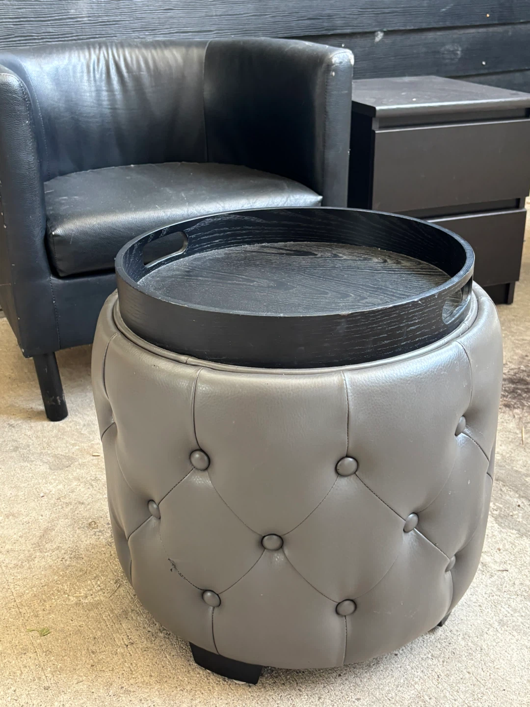 Tufted Round Storage Ottoman - Gray Faux Leather - photo 2