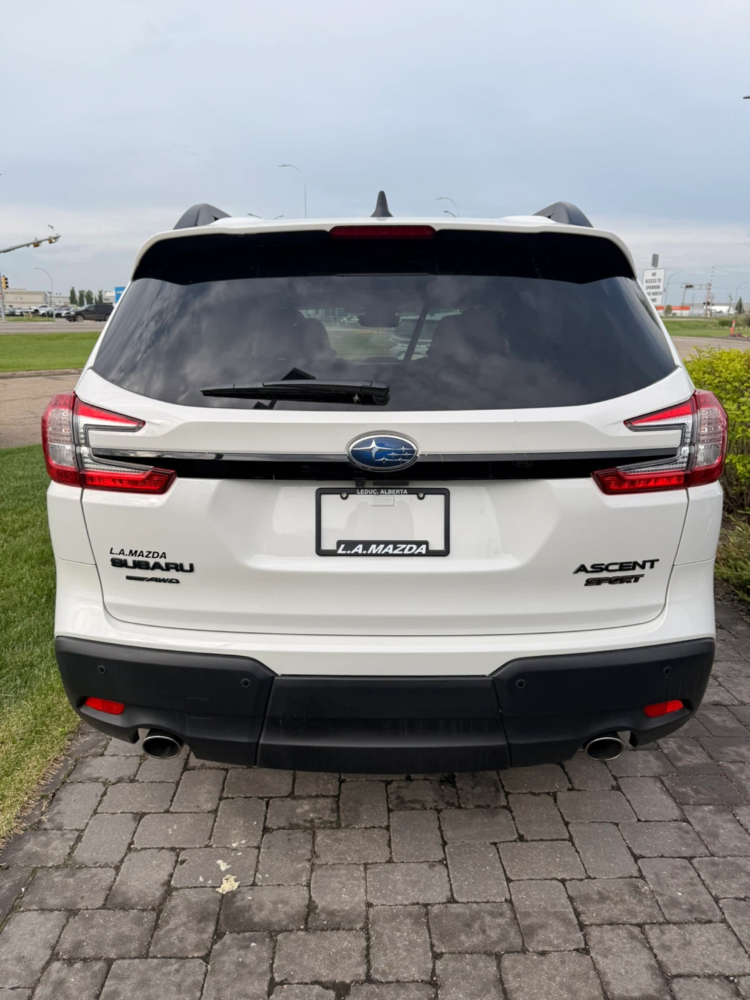 2025 Subaru Ascent Limited AWD - photo 2