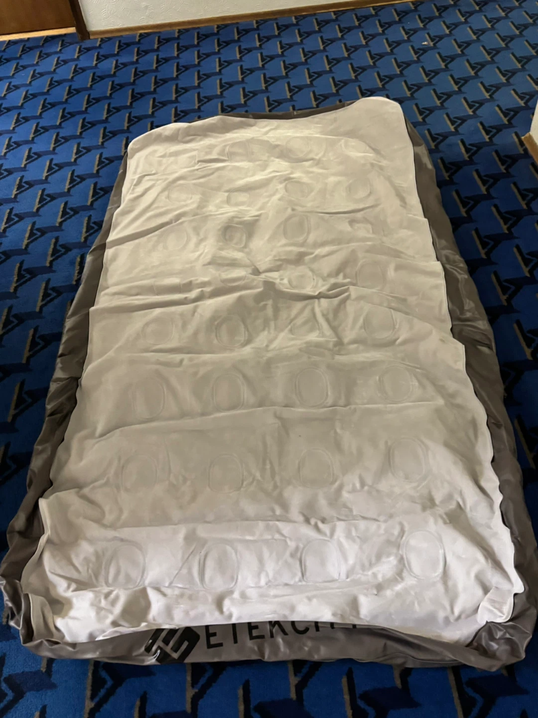 ETEKCITY Inflatable Air Mattress w/Pump - photo 2