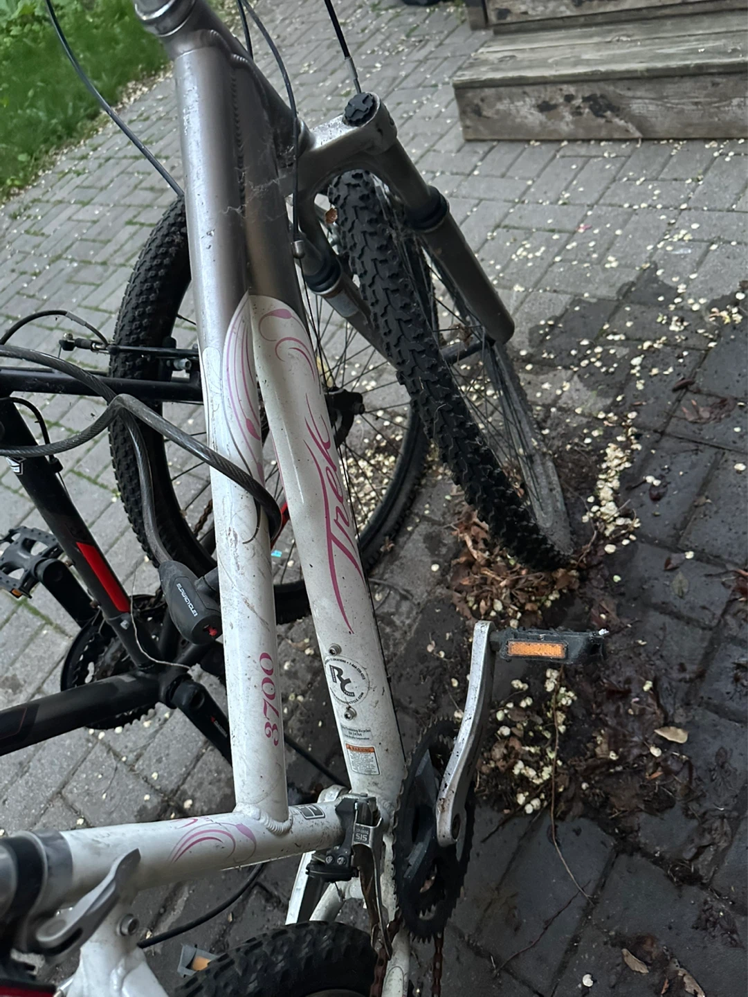 Trek 3700 Mountain Bike - photo 2